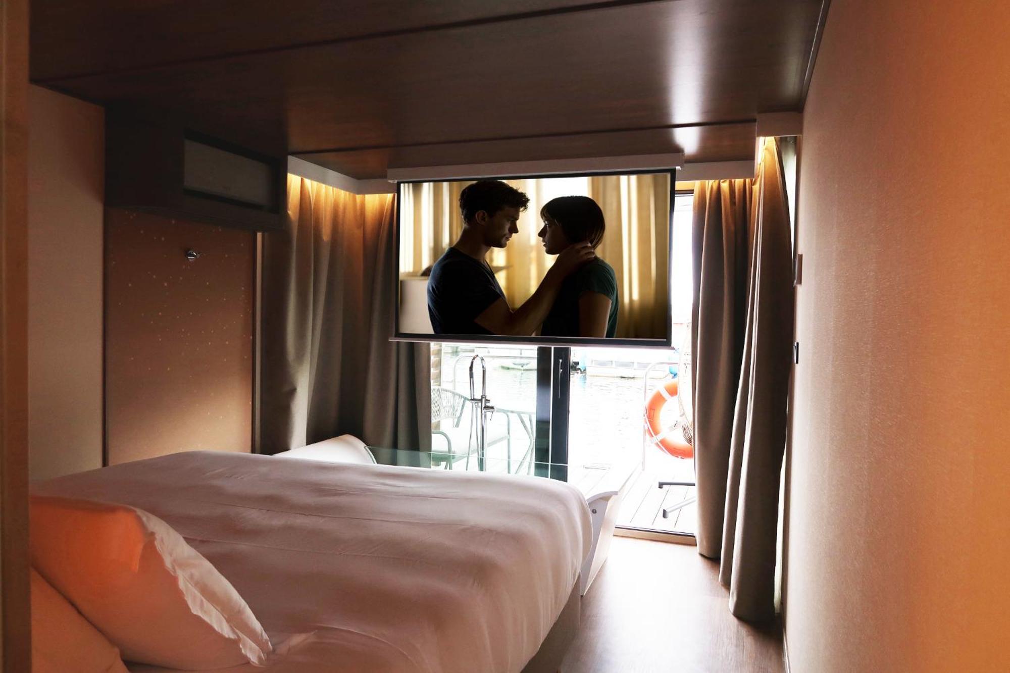 L'Escale Royale - Nid d'amour sur l'eau avec Jacuzzi à 40 min de Paris Saint-Martin-la-Garenne Exterior foto